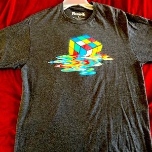 5/$20 EUC Rubik’s Cube T-shirt sz L